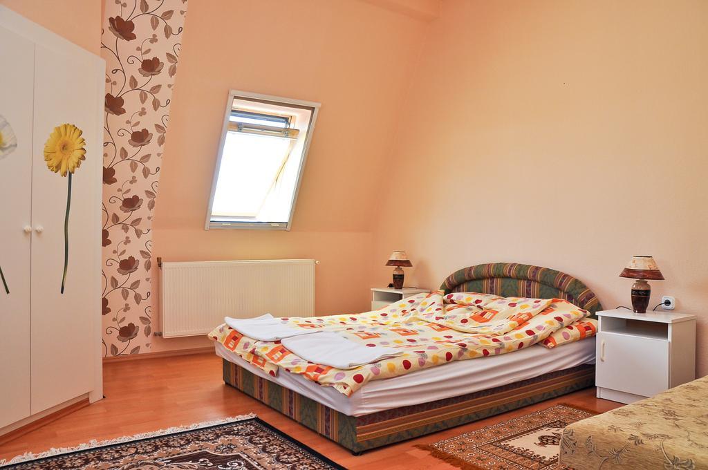 Kastely Panzio Ii. Otel Hajdúszoboszló Oda fotoğraf