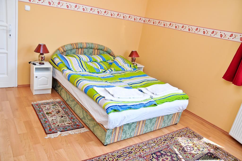 Kastely Panzio Ii. Otel Hajdúszoboszló Oda fotoğraf